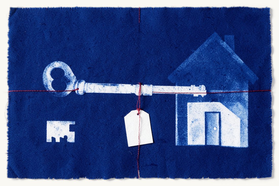Recognition of foreign probate orders in Türkiye: a large old key with a small blank tag tied to its bow by a red thread, before the closed door of a house, cyanotype print