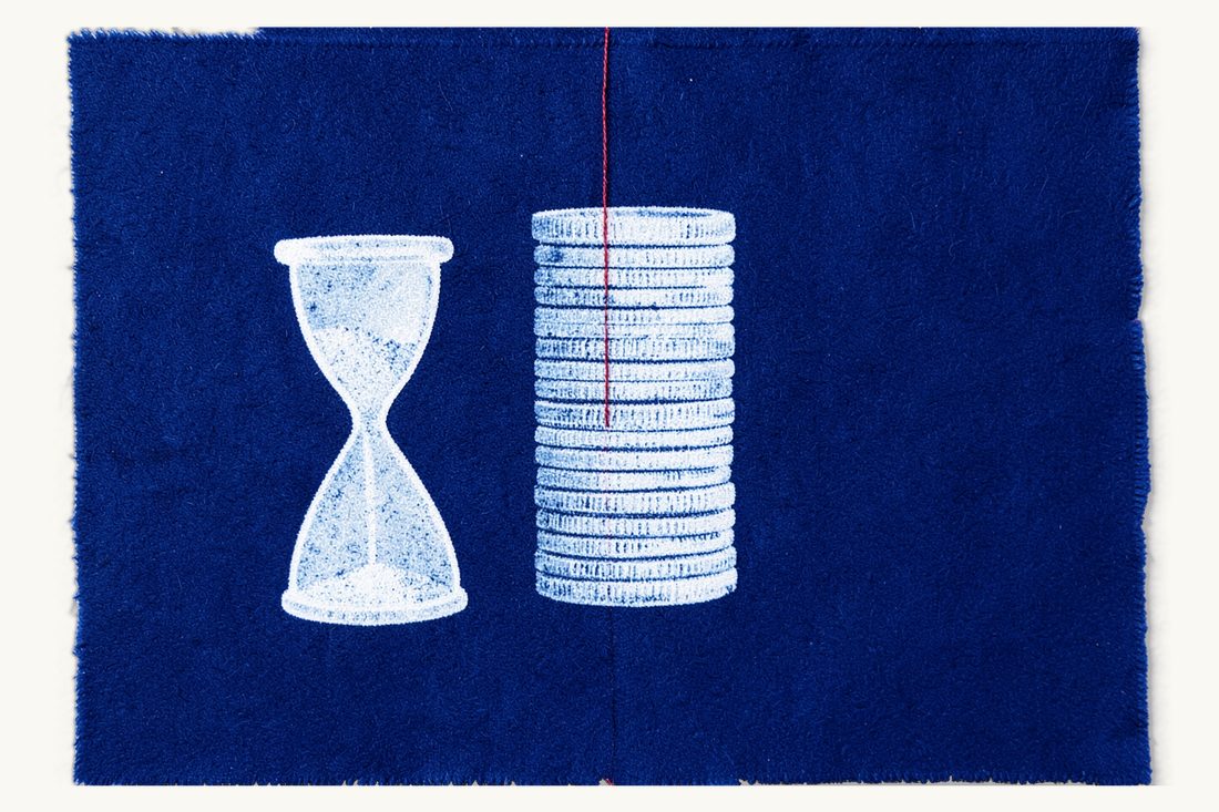 How compensation for injury is calculated: a tall stack of silver coins seen edge-on beside an hourglass, a red thread joining the top of each
