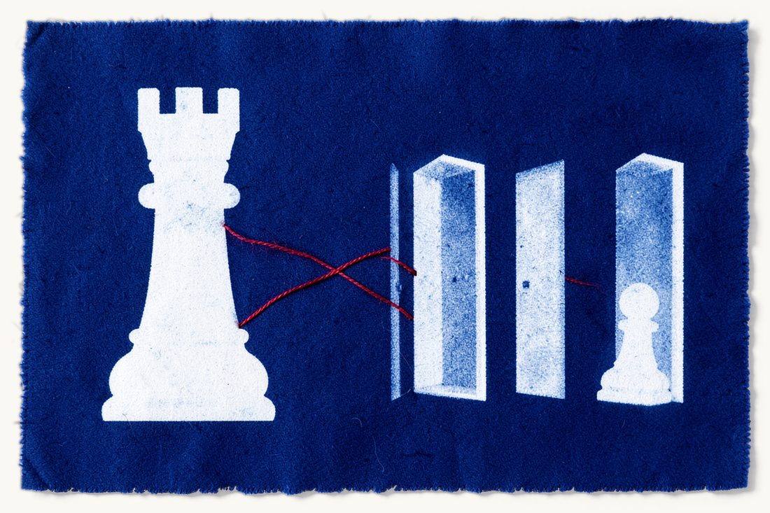 Squeezing out minority shareholders in Türkiye: a chess rook with a red thread forking to three narrow half-open doors and a pawn behind them, cyanotype print