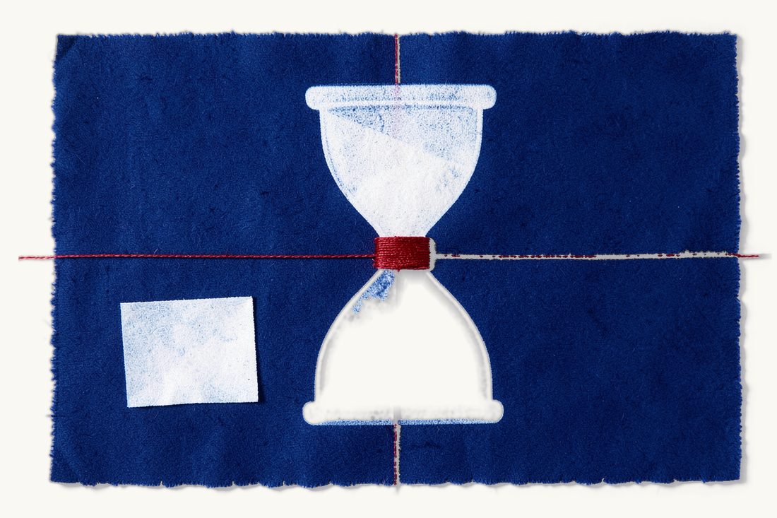 What a concordat moratorium does to a creditor's claim: a large hourglass halted by a red thread wound around its waist, a chess pawn and blank folded sheet beside it, cyanotype print